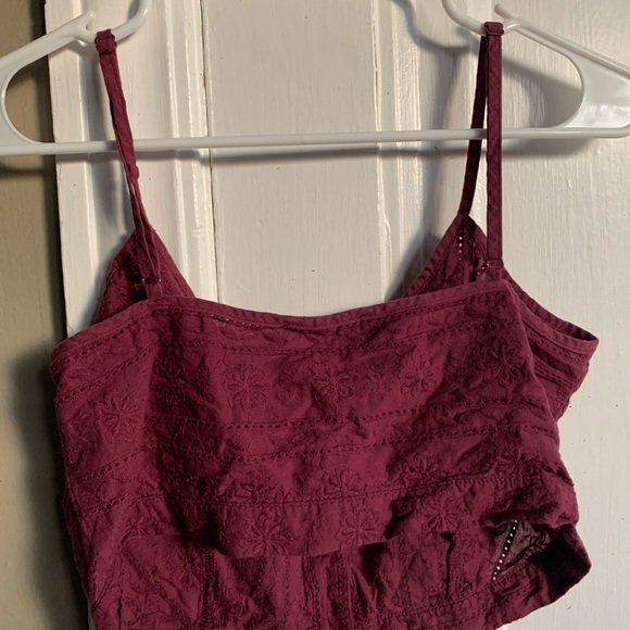 Kendall & Kylie Crop Top - Picture 2 of 3